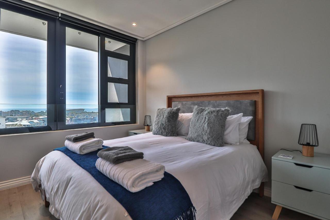 Sixteen On Bree 2015 By Ctha Apartment